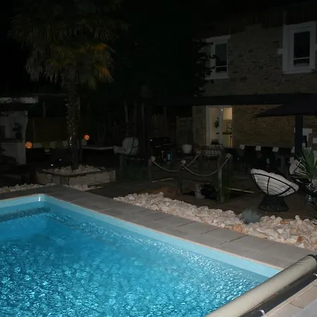 Les D'hotes De La Croix Bleue 1