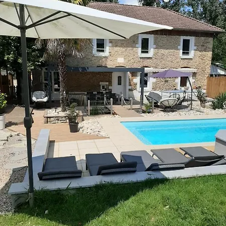 Maison d'hôtes Les D'hôtes De La Croix Bleue *